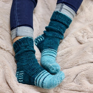 Bulkylicious Slipper Socks Pattern (PDF)