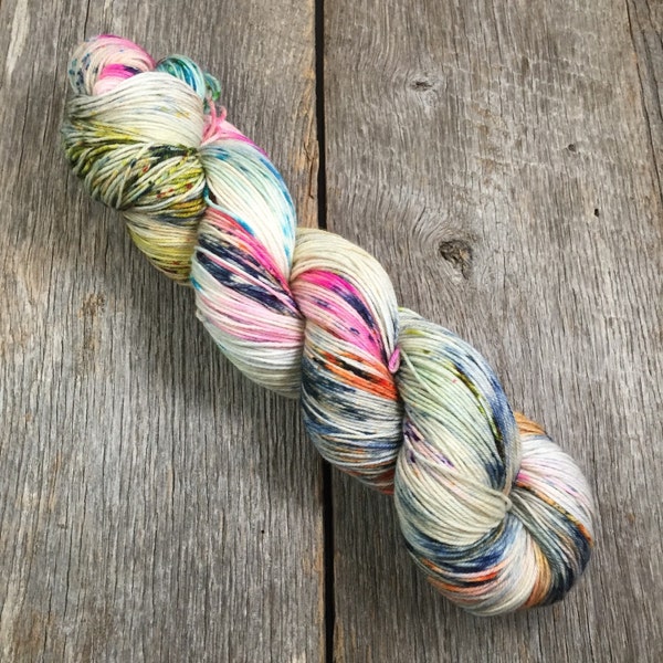 Bohemian Rhapsody - Lolo's Favorite - 80/10/10 MCN - Superwash Merino/Cashmere/Nylon - 3 ply - 430 yds - 100g