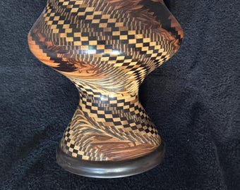 Cuenco segmentado torneado a mano