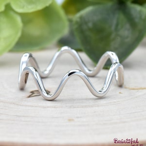 Simple Wavy Ring, Silver Wave Wraparound Ring, Unique Wave Ring, 925 Sterling Silver Wave Ring, Thumb Ring, Midi Wavy Ring, Finger Wavy Ring
