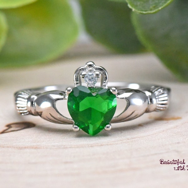Womens Girls Silver Emerald CZ Claddagh Promise Ring Irish Celtic Claddagh Band May Birthstone Ring Traditional Friendship Ring