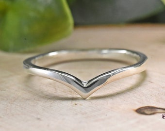 Minimalist Wishbone Engagement Ring, Sterling Silver V Shape Stacking Ring, Midi Ring, Chevron Thumb Ring Silver, Womens Trendy Fashion Ring