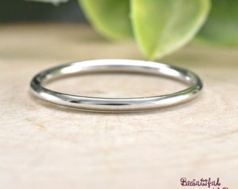 Anillo fino para el pulgar, alianza de plata de 1,5 mm, anillo minimalista con diseño redondeado único, anillo de plata para mujer, anillo delgado apilable, anillo sencillo