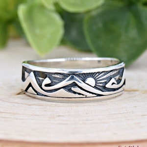 Mountains with Rising Sun Carved Solid 925 Sterling Silver Ring, Womens Mountains Range Ring, Nature Inspired Silver Band, Vintage Style
