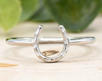 Hammered Horseshoe Ring, 925 Sterling Silver Horseshoe Luck Ring, Dainty Simple Minimalist Good Luck Tiny Horseshoe Ring, Silver Ring