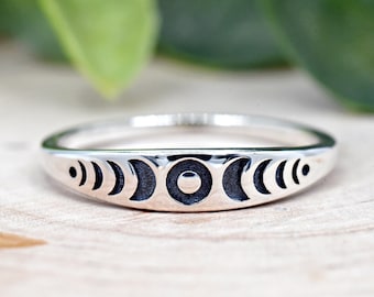 4mm Signet Style Phases of the Moon Engraved Ring, Unique Moon Phase Ring Silver, Solid 925 Sterling Silver Lunar Ring, Womens Moon Ring