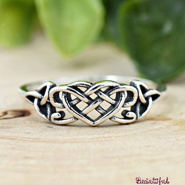 Sterling Silver Celtic Heart Knot Trinity Ring, Oxidized Vintage Style Promise Ring, Triquetra Knot Side Celtic Heart Ring