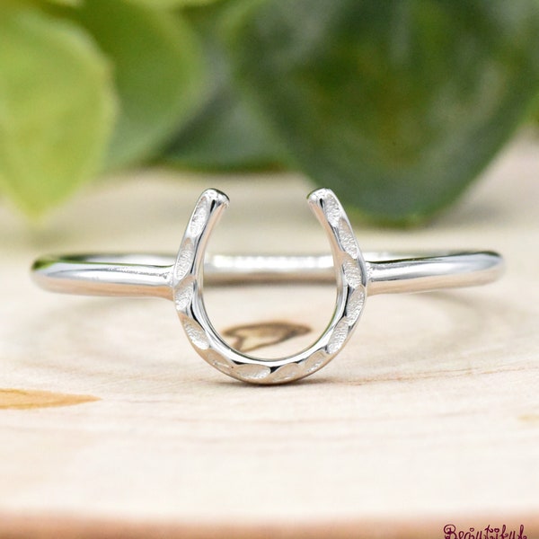 Hammered Horseshoe Ring, 925 Sterling Silver Horseshoe Luck Ring, Dainty Simple Minimalist Good Luck Tiny Horseshoe Ring, Silver Ring