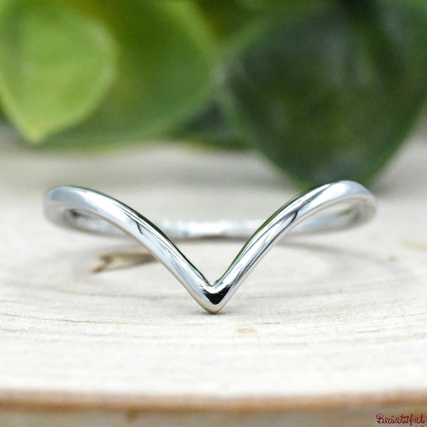 V Shape Stackable Midi Finger Ring, Chevron V Ring, Wishbone Engagement ring, Womens Everyday Silver Jewelry, Womens Anniversary Ring Silver