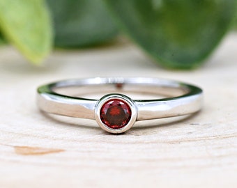 Sterling Silver Children's Girl's Garnet Red Color Round CZ Bezel Set Solitaire Ring, January Birthstone CZ Colorful Ring, Fashion Ring