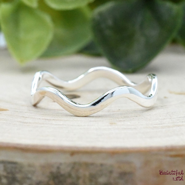 Minimalist Wavy Sterling Silver Thumb Ring: Stackable Band