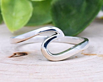 Sterling Silver Beach Jewelry Wave Ring, Wave Ring Womens, Surfers Oceans Nautical Ring, Waves Ring, Simple Plain Silver Wave Ring