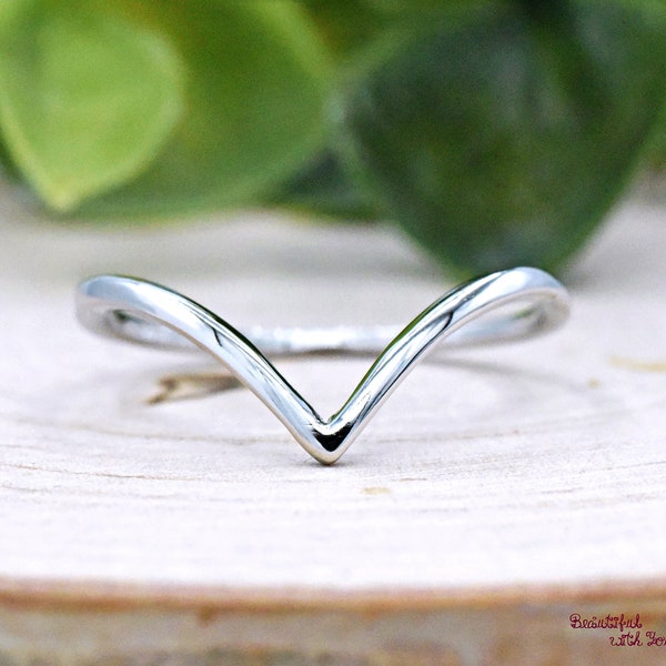 Minimalist Dainty V Thumb Ring / High Polished Sterling Silver Deep Chevron Ring / Stacking Wishbone / Simple Silver Ring