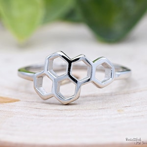 Sterling Silver Minimalist Honeycomb Ring, Simple Plain Bee Hive Pattern Ring, Womens Promise Ring, Trendy Fashion Ring