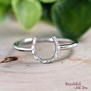 Hammered Horseshoe Ring, 925 Sterling Silver Horseshoe Luck Ring, Dainty Simple Minimalist Good Luck Tiny Horseshoe Ring, Silver Ring