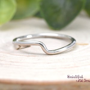 Small Wave Wavy Thumb Ring, Solid 925 Sterling Silver Minimalist Simple Wire Style Wavy Ring, Womens Everyday Jewelry