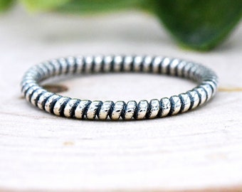 2mm Oxidized Sterling Silver Twist Rope Eternity Thumb Band / Vintage Style Silver Rope Stacking Midi Thumb Ring / Womens Silver Thumb Band