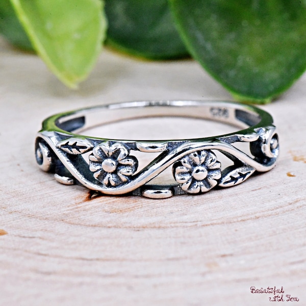 Wildflowers Vine Ring, Nature Inspired Flower Vine Ring, Solid 925 Sterling Silver Oxidized Vintage Style Flowers Leaves Filigree Ring