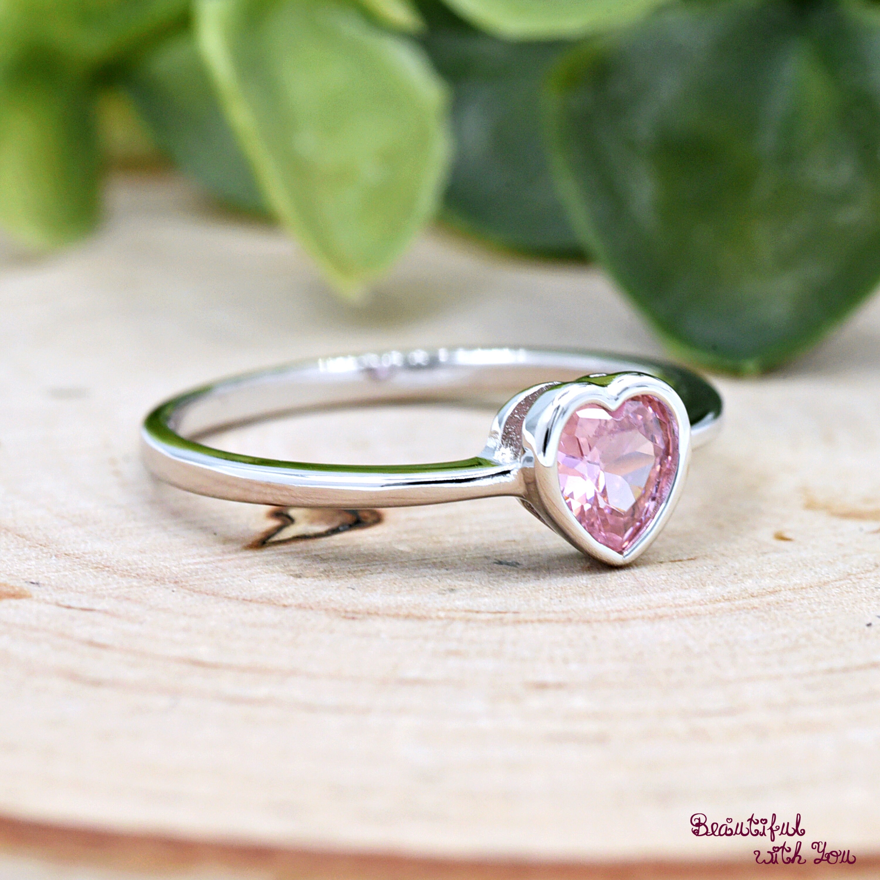 【AMBUSH】HEART CLASS RING 4色展開 Gold Silver Pink Yellow AMBUSH AW2021 BIG HEART RING comes in 4 colorways <3 Now