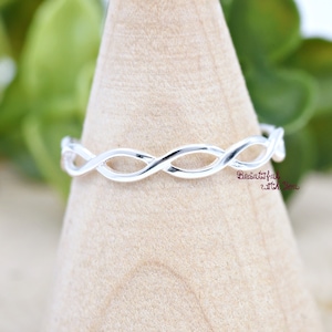 Sterling Silver Minimalist Infinity Celtic Braid Knot Thumb Midi Ring
