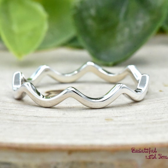 Wave Shape Wire Ring Rhodium on Sterling Silver - Nontarnish Wave Shape Wire Ring Rhodium on Sterling Silver - Nontarnish