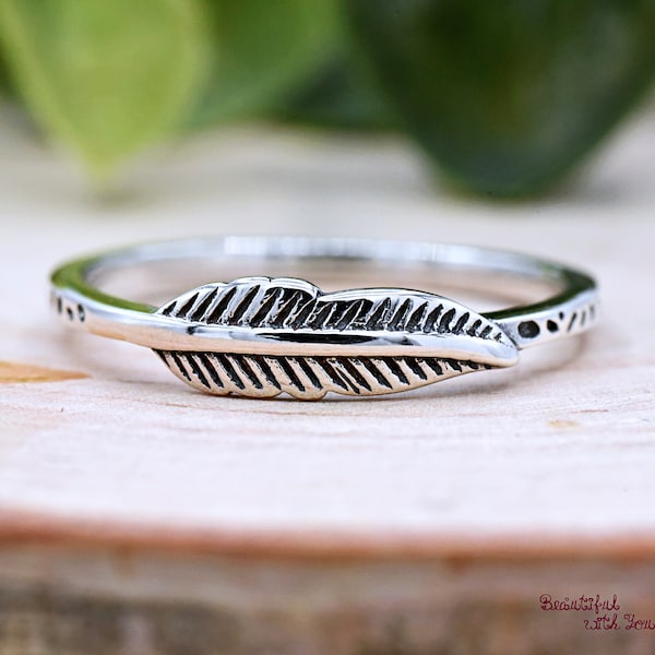 Vintage Style Silver Feather Ring, Oxidized Solid 925 Sterling Silver Feather Thumb Ring, Delicate Vintage Feather Ring Band