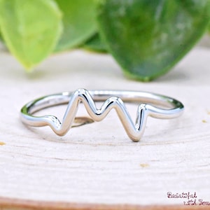 Sterling Silver Electrocardiogram EKG ECG Shape Dainty Ring, Women&#39;s Promise Ring, Promise Ring for Her, Heartbeat Ring, Anniversary Gift