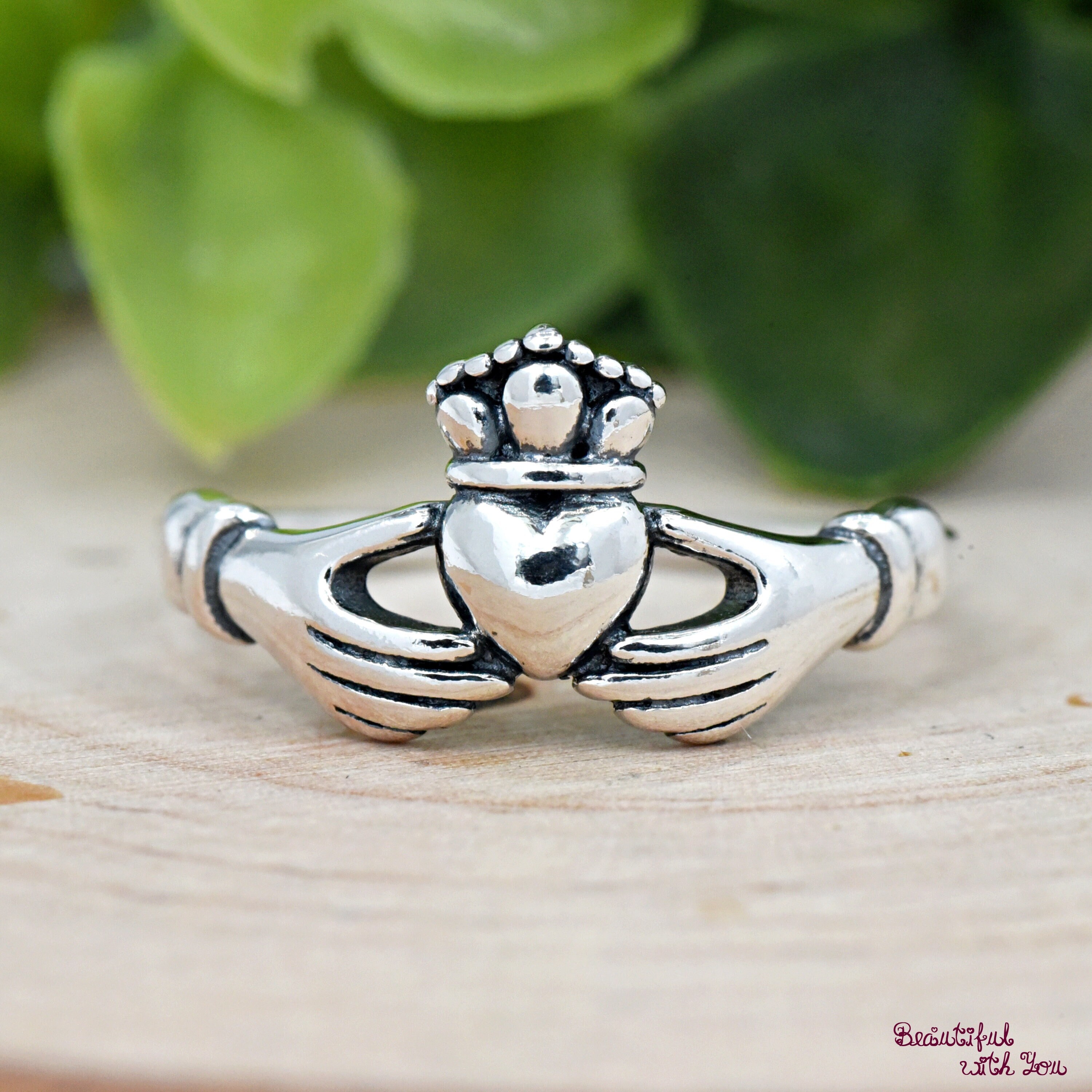 Claddagh friendship hotsell ring