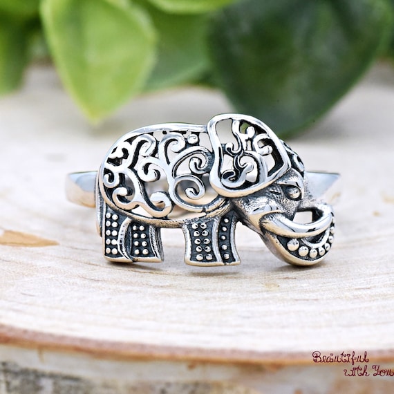 PikaLF Elephant Head Ring for Men, Stainless Steel Boho Ethnic Elephant  Rings, Vintage Animal Ring Jewelry Gift for Men Boys (12) : Amazon.in:  Fashion