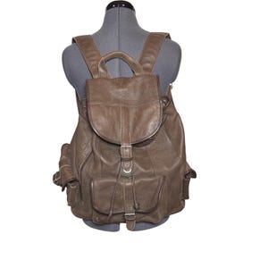 1990s Brown Leather Backpack - Etsy display picture 3