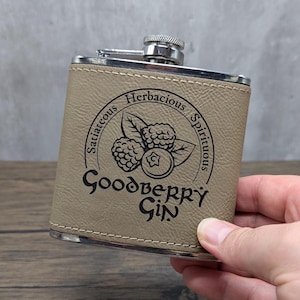Goodberry Gin Hip Flask and Magic Item Card | Dungeons & Dragons Themed 6oz Leatherette Flask