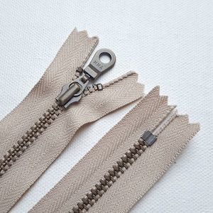 YKK Natural Beige (572) Antique Brass Doughnut Pull Zipper *Closed End* All sizes from 10cm up to 61 cm  / 4" up to 24" inches