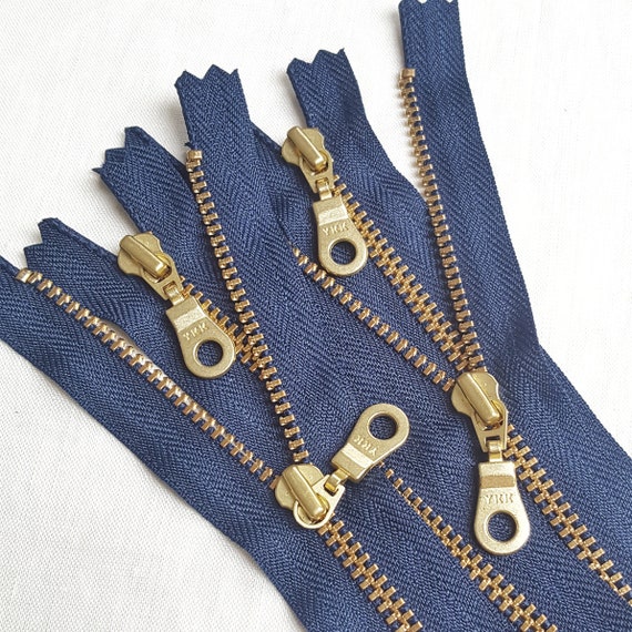 Donut Pull Zipper Pack - Black Zipper Tape with Crystal Blue Teeth Donut Pull Zipper Pack - Black Zipper Tape with Crystal Blue Teeth