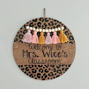 Teacher door hanger. Leopard door hanger. Leopard classroom. Classroom decor. Leopard sign. Cheetah sign.