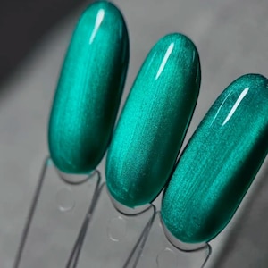 9D Green Cat Eye Gel Polish Emerald Magnetic Nail Polish Gel Nails Manicure Nail Art