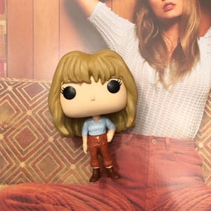 art.off.the.paige / Olivia on X: The Eras Tour - Reputation - Custom Taylor  Swift Funko Pop made by ME! 💚💛💜❤️🩵🖤🩷🩶🤎💙 #taylor #taylorswift  #taylorsversion #swiftie #swifties #debut #fearless #speaknow #red  #reputation #lover #folklore #