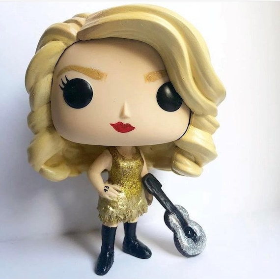 Made a custom fearless pop to add to my taylor swift pop collection. Funko  missing out on a huge bag by not making these. : r/funkopop