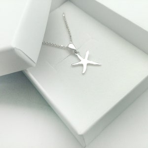 Tiny Starfish Necklace, Sterling Silver Small Daisy Necklace, Sea Necklace, Sea star Jewelry, Handmade Ocean Gift for her, Star Girl Gift