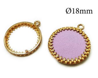 May include: Two gold-toned circular jewelry pendants with a diameter of 18mm. One pendant is an empty scalloped frame, while the other features a solid, flat, light purple circular inlay set within the same decorative gold-toned frame.