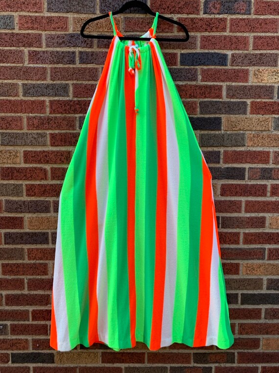 Vintage 1960's-70's Terrycloth beach cover up, max