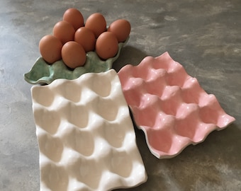 Ceramic storage rack for 12 eggs