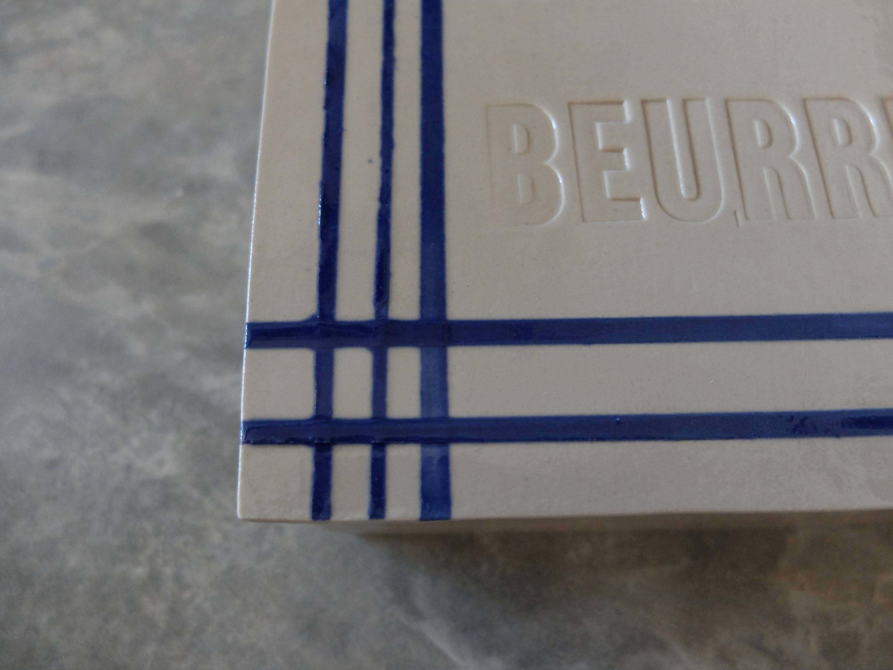 DOWAN Beurrier - Beurrier en Ceramique avec Couvercle - Beurrier à Eau en Porcelaine pour Beurre Mou et Tartinable - Brume Bleue