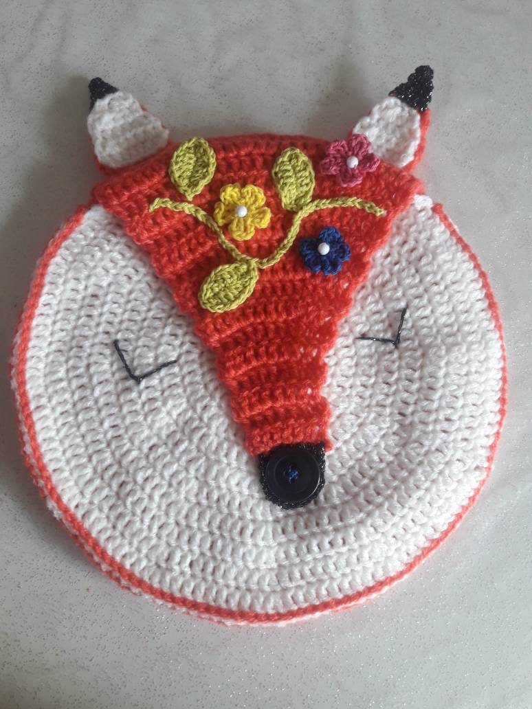 Magnifique Range Pyjama, Modèle Tête de Renard Fleuri