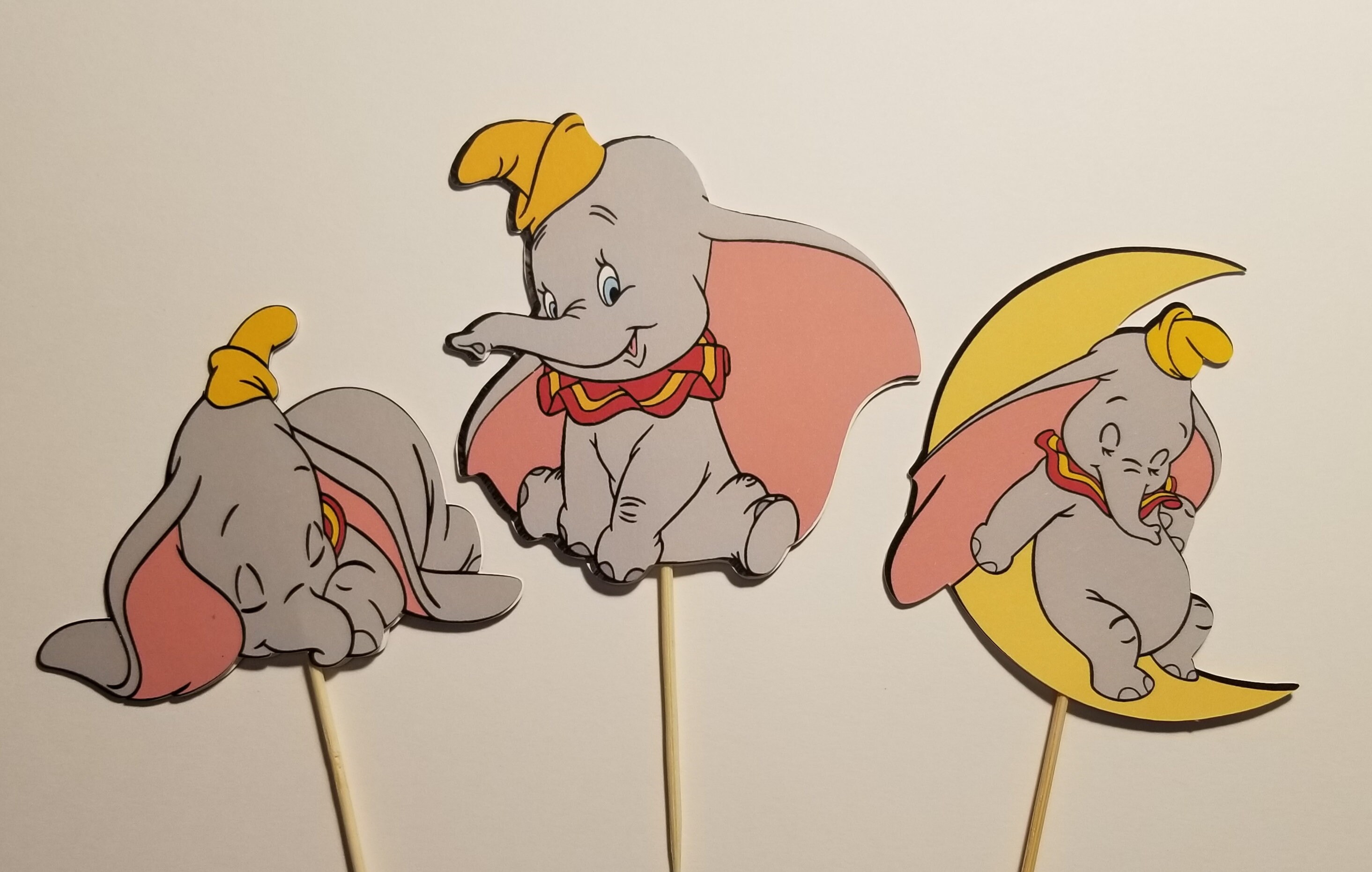 Conjunto de 12 Disney Dumbo Cupcake Toppers - Etsy España Conjunto de 12 Disney Dumbo Cupcake Toppers - Etsy España