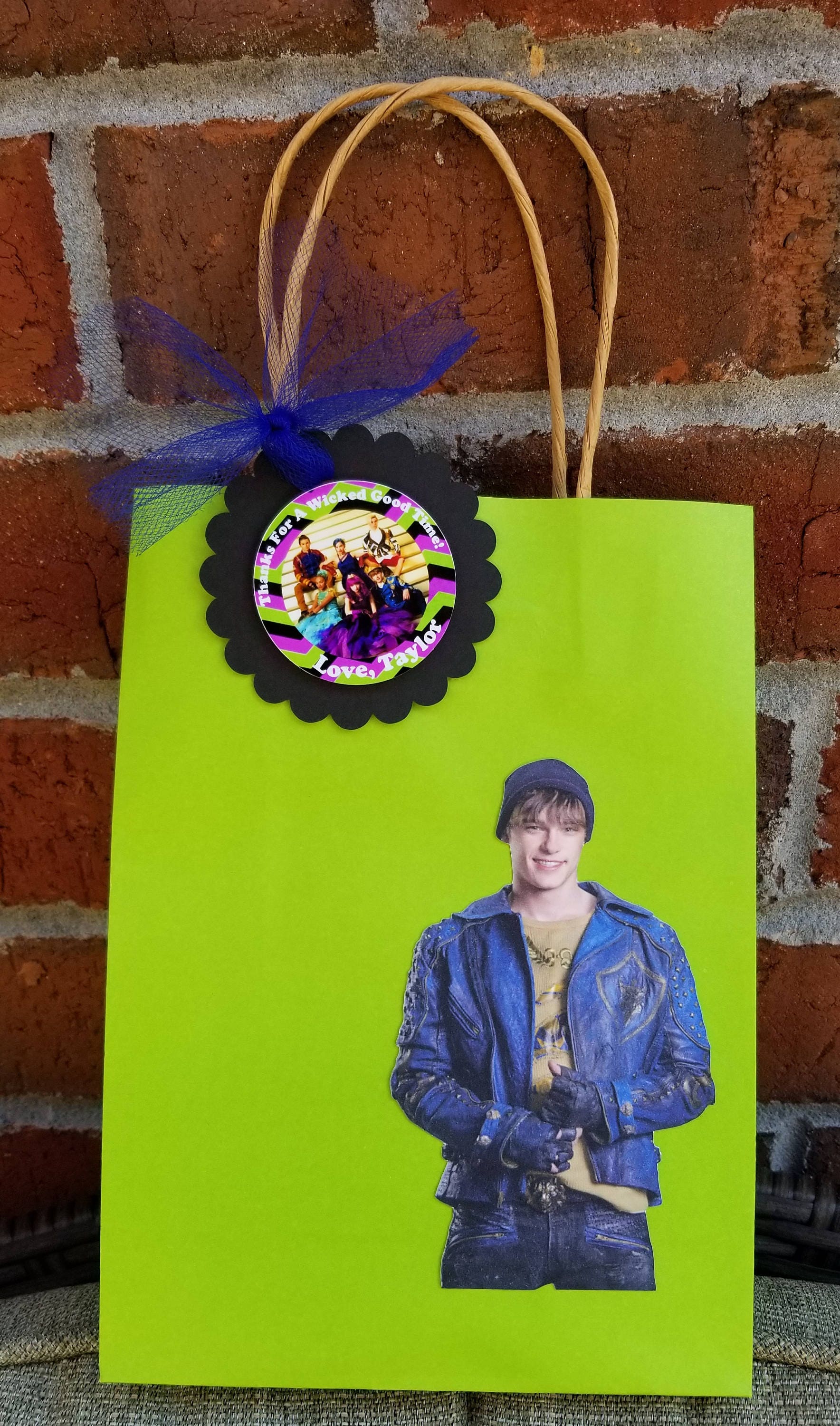 Set of 6 Disney Descendants 2 Themed Birthday Goody Bags Etsy