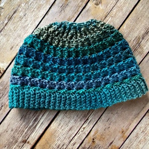 Patrón de ganchillo de gorro de moño desordenado con textura simple / Gorro de moño desordenado para adultos / Sombrero de moño desordenado para adultos / Patrón de ganchillo