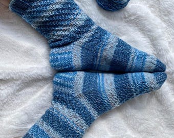 Static Socks Knitting Pattern, Knitted Sock Pattern, Easy Sock Pattern, Hand Knitted Socks, Cuff to Toe Socks, Adult Knit Socks