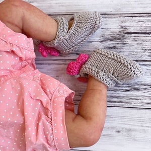 PDF Knitting pattern Knit baby booties Mary Janes shoes in sizes 0-6 & 6-12 months Butterfly Booties. image 3