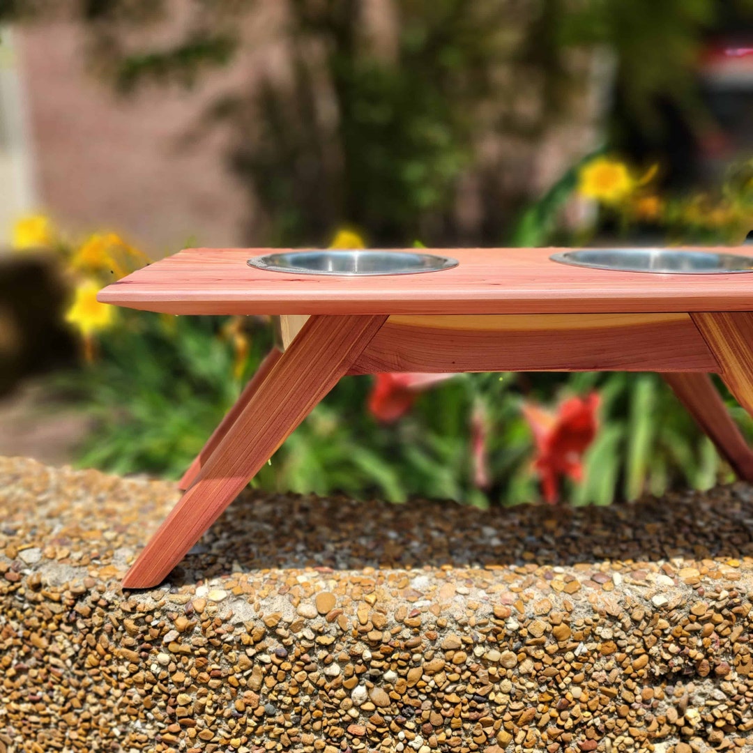 cedar-mid-century-modern-raised-dog-bowl-stand-elevated-pet-bowl-stand