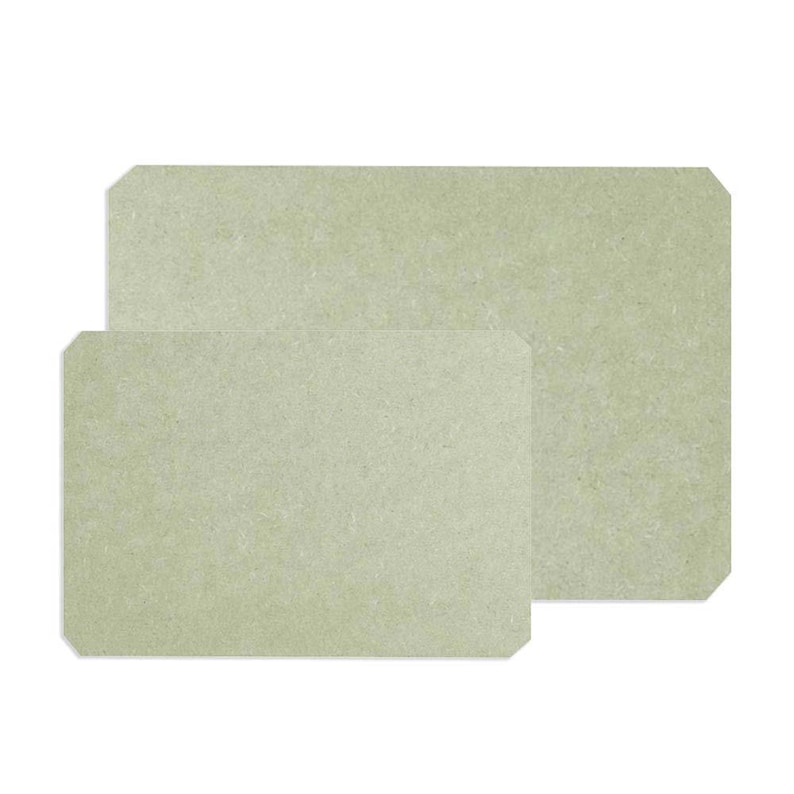 Peut inclure: Deux sets de table rectangulaires vert clair aux coins arrondis sont empil&eacute;s sur fond blanc. Les sets de table ont une surface textur&eacute;e et un design simple et minimaliste, adapt&eacute; &agrave; la salle &agrave; manger ou &agrave; la d&eacute;coration.